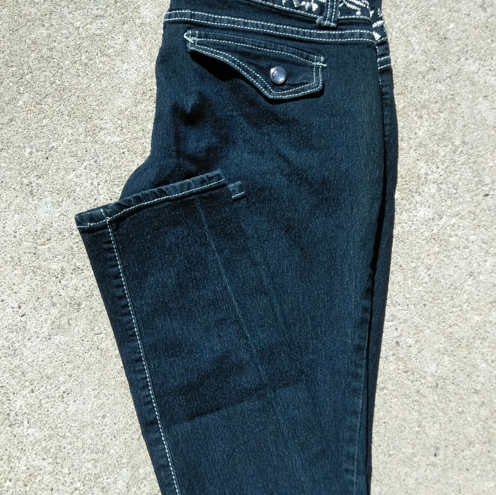 Diamanti Jeans women's size 15 embroidered waist
